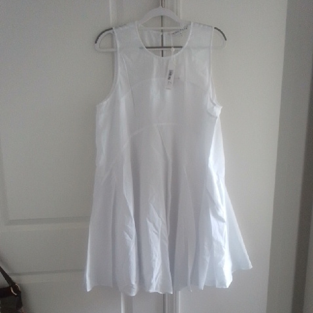 NWT Trina Turk Mauvie Dress